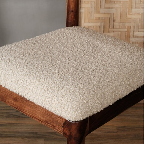 Beiscas Solid Wood Chair with Boucle Seat (Set of 2)