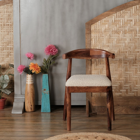 Beiscas Solid Wood Chair with Boucle Seat (Set of 2)