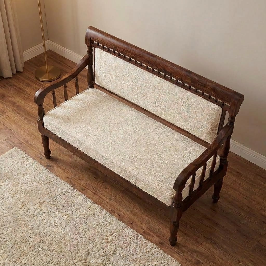 Traditional Sheesham wood seating bench with honey finish for bedroom