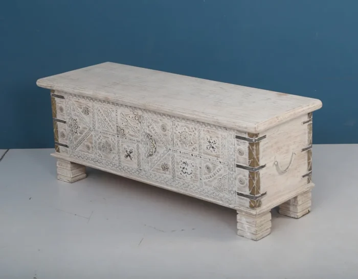 IMG-20211219-WA0099 PRITI BRASS & WOOD SANDBLAST FINISH TRUNK - Image 1