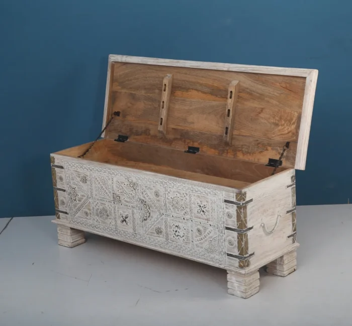 IMG-20211219-WA0123 PRITI BRASS & WOOD SANDBLAST FINISH TRUNK - Image 3