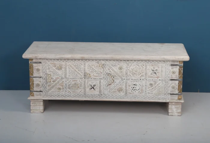 PRI-202311231 PRITI BRASS & WOOD SANDBLAST FINISH TRUNK - Image 4