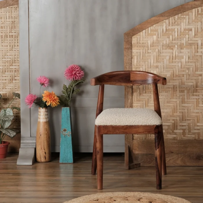 Beiscas Solid Wood Chair with Boucle Seat (Set of 2) - Image 2